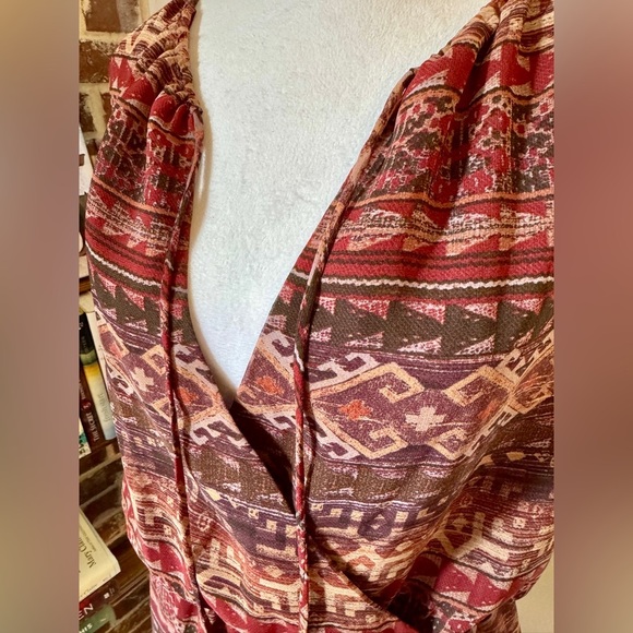 BCBGeneration-Red Sleeveless Romper for Casual Resort Wear-Size M - Picture 3 of 7